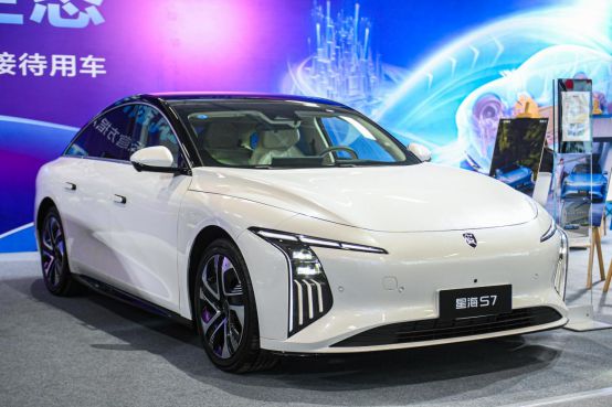 共筑新生态东风风行护航2024汽车技术与装备发展论坛(图6)