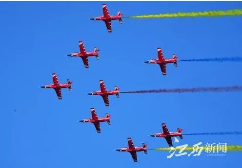 《江西日报》：辽阔蓝天竞自由——2024中国航空产业大会暨南昌飞行大会回眸(图5)