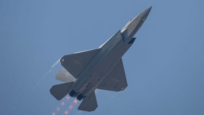 2024：中国军事装备总汇歼-35A飞出马赫环红旗-19遥遥领先(图2)
