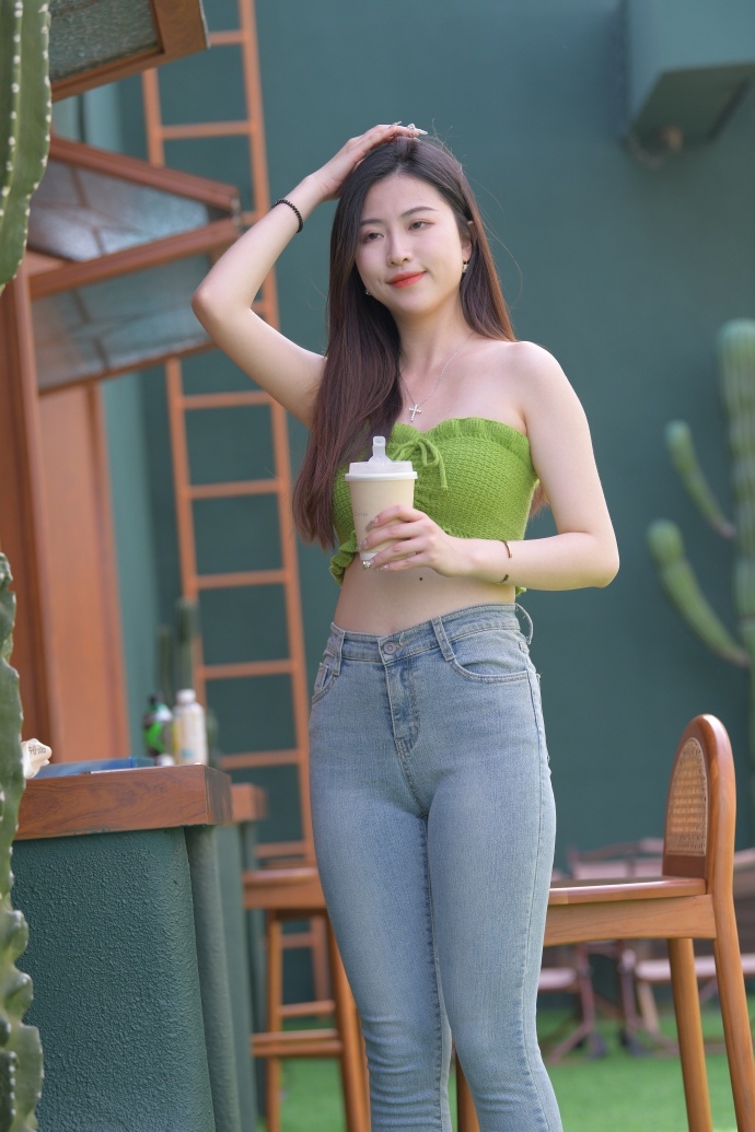香蕉伊在人线_香蕉伊在人线V(图1)