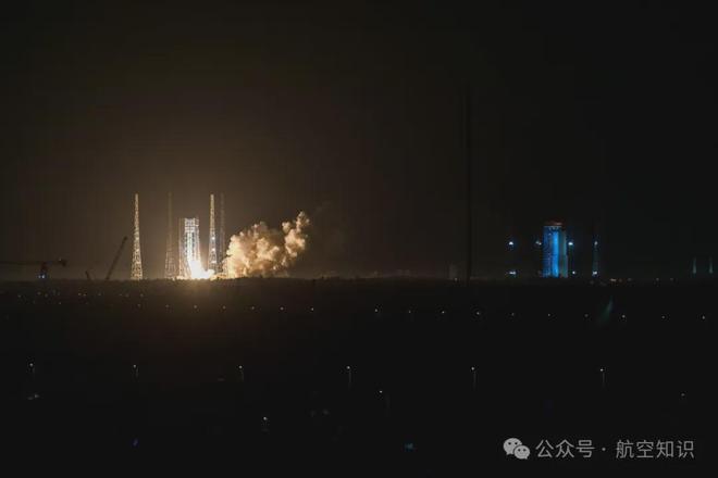 2024全球航天高燃瞬间！中国“昊龙”航天飞机亮相、“筷子夹火箭”……(图8)