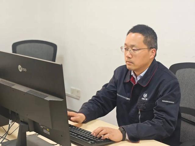 从零起步探索“无人区”：记中国航空工业集团计算所2024年标兵工作者陈晓磊(图2)