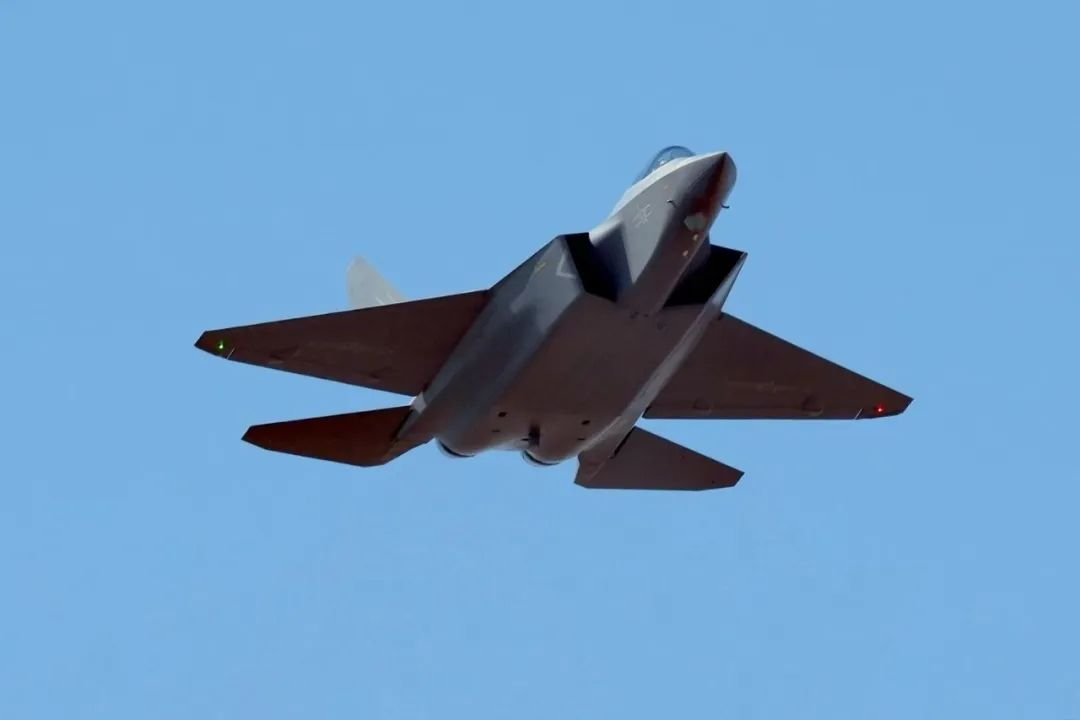 走進中航工業沈陽所探尋戰機翱翔背后的鑄劍力量(图4)