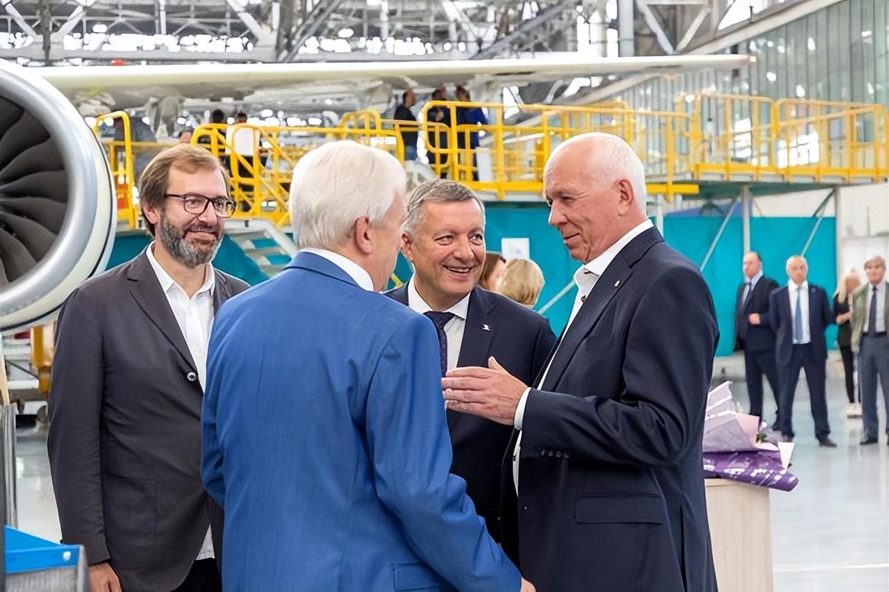 再不怕卡脖子？俄罗斯正式通告全球：愿对华供应顶级航空发动机(图2)