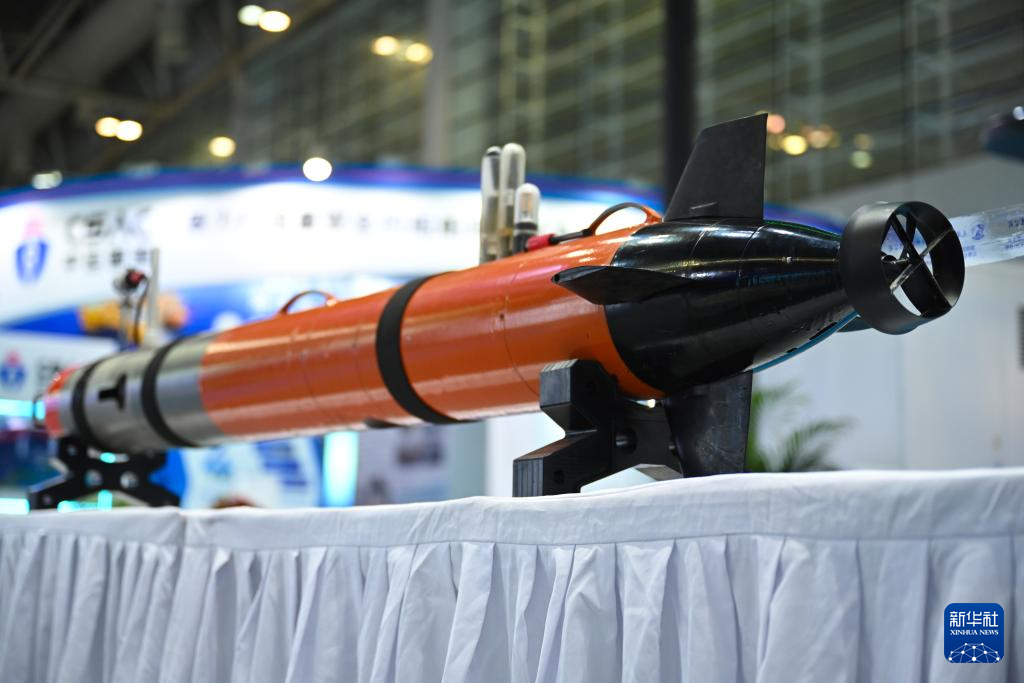 新華全媒+丨海洋科技裝備齊亮相——記者探訪2024世界航海裝備大會-新華網(图9)