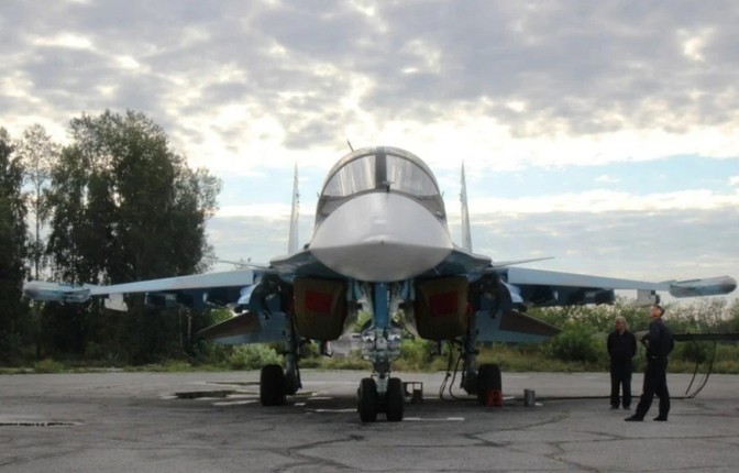 俄罗斯空天军接收2024年第4批苏-34战斗机：生产速度保持稳定(图5)