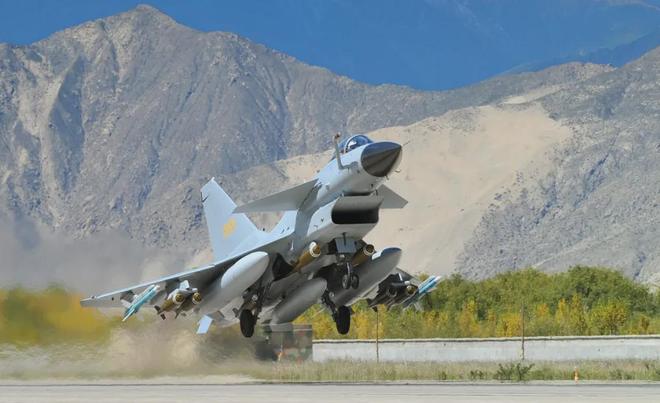 国防部：空军航空开放活动首次静态展示歼-20(图4)