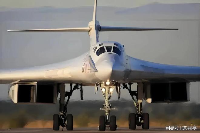 美B-2载弹量227吨俄图-160载弹量45吨中国轰20多少？(图10)