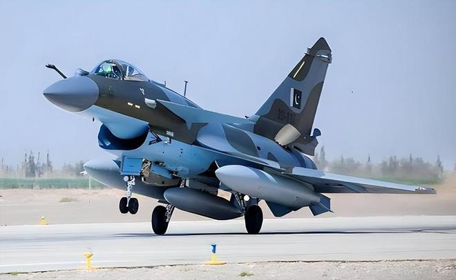 美智库:93阅兵后中国空军战斗力仍排世界第七不及印度(图6)