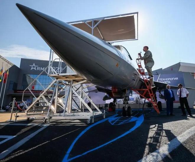 曾扬言五代机碾压歼20的印度如今却传来噩耗百亿研发打了水漂(图8)