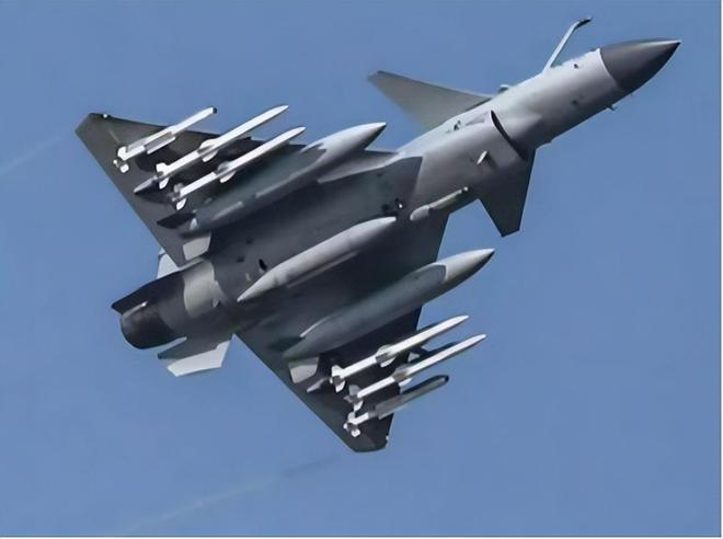 太强了！英媒爆料印巴空战ZDK-03没动是歼-10CE独自猎杀阵风？(图3)