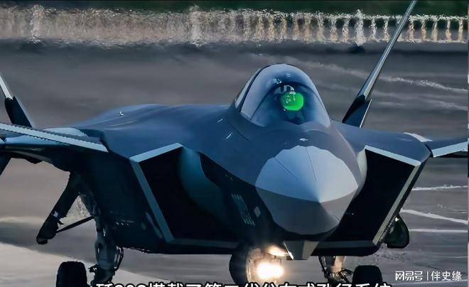 歼-20S正式列装！全球首款双座五代机落地亚太空战格局生变(图5)