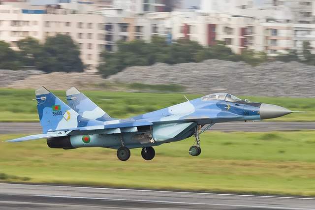 突然到来的惊喜？孟加拉国表示要22亿美元购买20架歼-10CE？(图6)