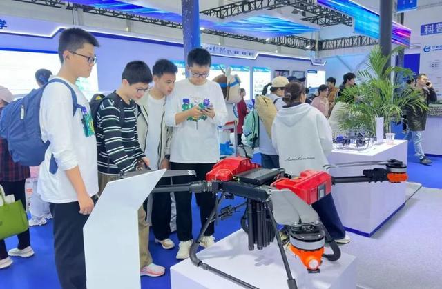 太震撼了！167亿签约+多国机队炫技！2025南昌飞行大会燃动蓝天！(图5)