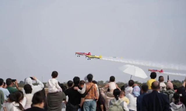 太震撼了！167亿签约+多国机队炫技！2025南昌飞行大会燃动蓝天！(图9)