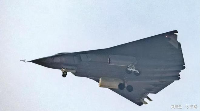 俄罗斯人一口咬定成飞和沈飞放飞的绝对不是六代机(图7)