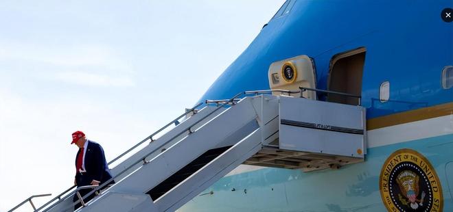 空军一号到底多先进?被誉为打不下的飞机安全配置很高(图10)