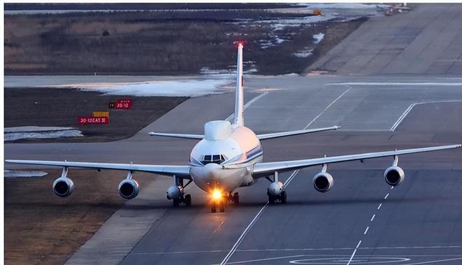 空军一号到底多先进?被誉为打不下的飞机安全配置很高(图21)