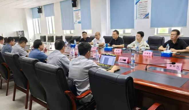 重磅!民航华东局向JH-1A“小青龙”无人直升机颁发“适航双证”(图1)