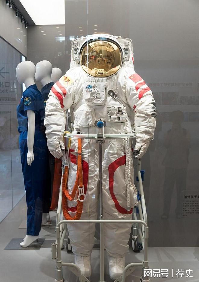 威武！神舟二十顶住太空碎片撞击要回家了或带回国宝级航天(图10)