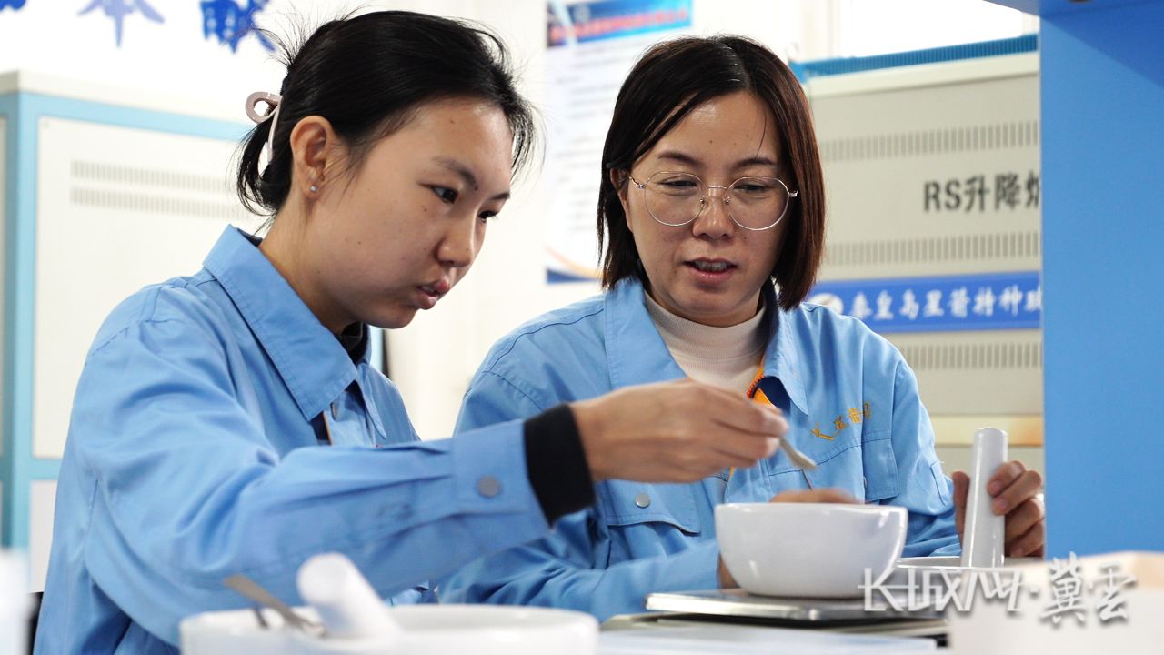 身边的“十四五”·五年十记②丨“河北造”航天玻璃的独门绝技(图3)