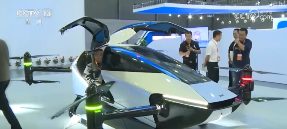 多轮驱动发力15万亿元!低空经济增长强劲向“规模化落地”跨越(图2)