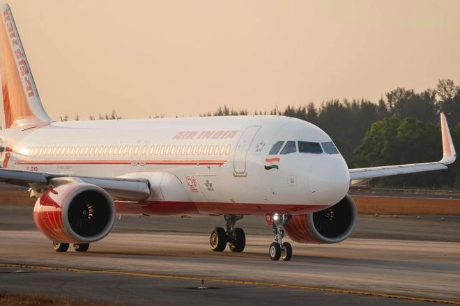 离谱！印航一架波音737“离奇消失”13年竟在机场角落被找到了(图7)