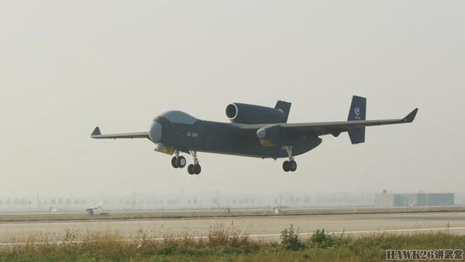 海外谈中国：“九天”重型喷气式无人机首飞将成为“蜂群母舰”(图1)