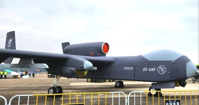 “空中航母”九天无人机成功首飞!可携6吨武器飞抵关岛再飞回(图12)