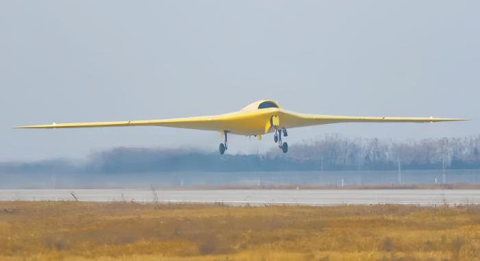 彩虹-7首飞成功中国战略隐身无人机研发获重大突破(图1)