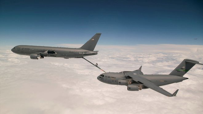 圣诞礼物要什么？这架正在拍卖的飞机可以考虑(图2)