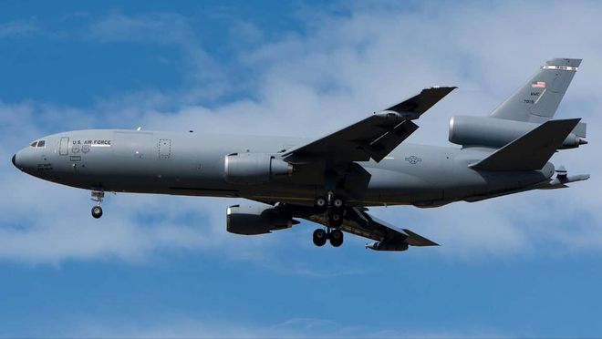 圣诞礼物要什么？这架正在拍卖的飞机可以考虑(图3)