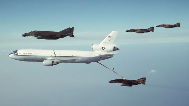 圣诞礼物要什么？这架正在拍卖的飞机可以考虑(图5)