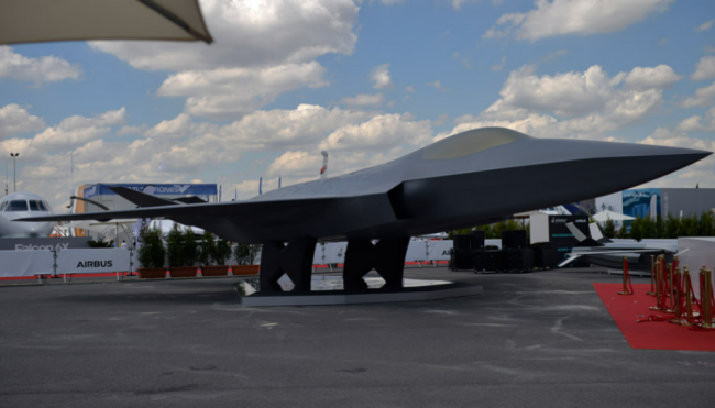 2025军势｜空军武器发展：六代机竞争白热化无人空战时代来临(图2)