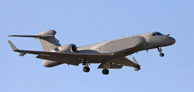 2025军势｜空军武器发展：六代机竞争白热化无人空战时代来临(图5)