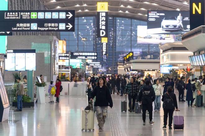 2025年机场观察：“显微镜”里读数据“望远镜”中见发展(图14)