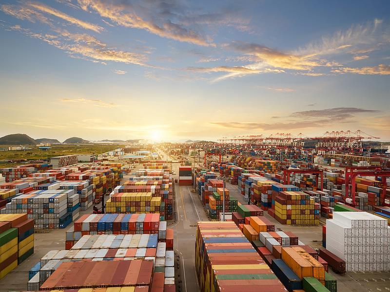 今年前两个月我国社会物流总额586万亿元回升态势明显(图1)