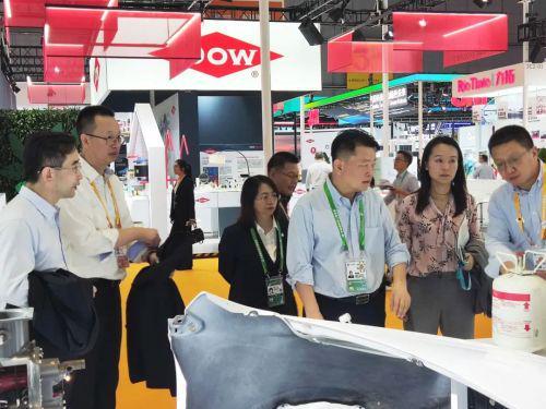 中航供应链为航空工业、中国航发组织航空制造装备供需对接签约(图2)